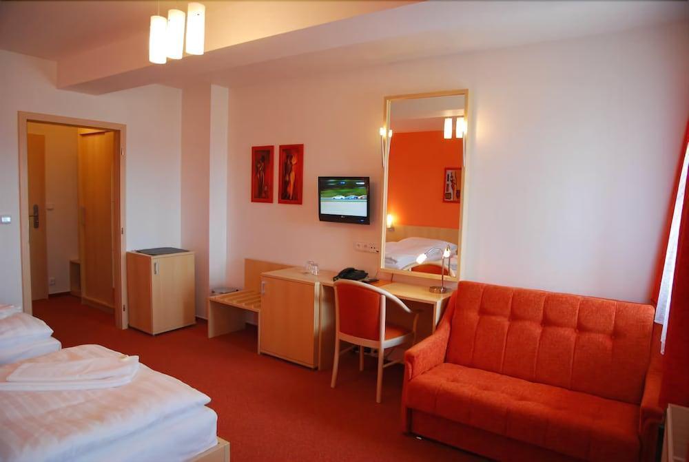 Hotel Senimo Olomouc Exteriör bild