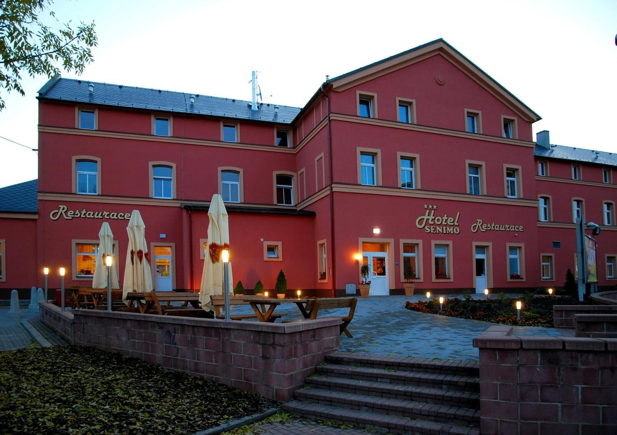Hotel Senimo Olomouc Exteriör bild