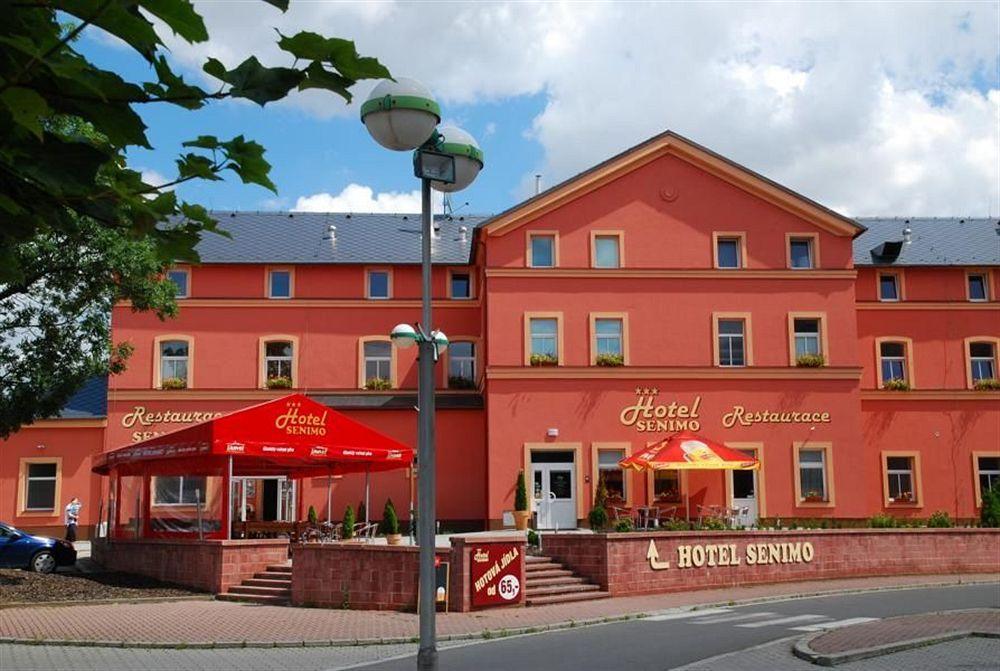Hotel Senimo Olomouc Exteriör bild
