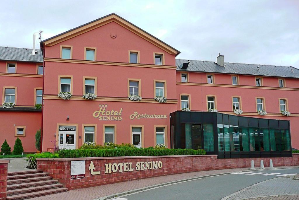 Hotel Senimo Olomouc Exteriör bild