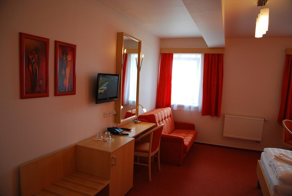 Hotel Senimo Olomouc Exteriör bild