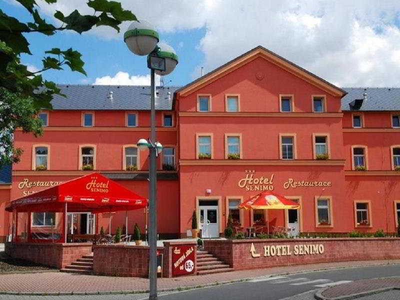Hotel Senimo Olomouc Exteriör bild