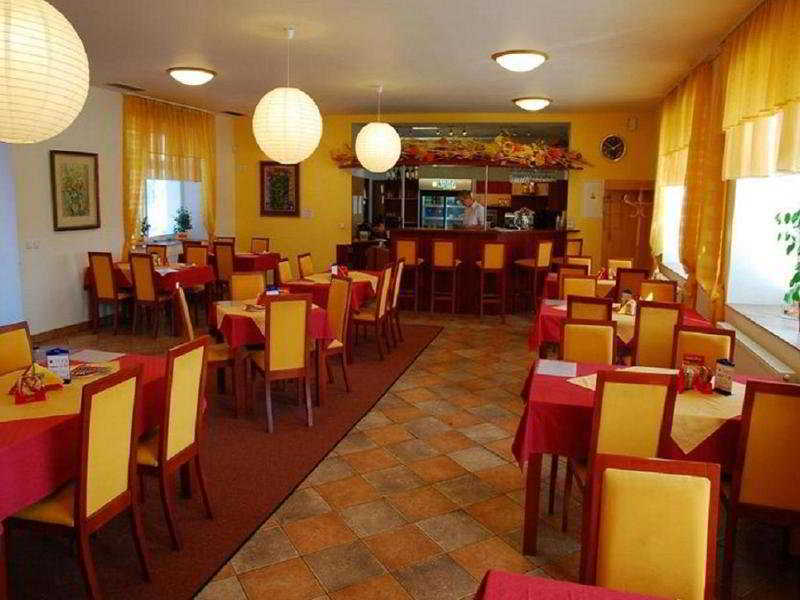 Hotel Senimo Olomouc Exteriör bild