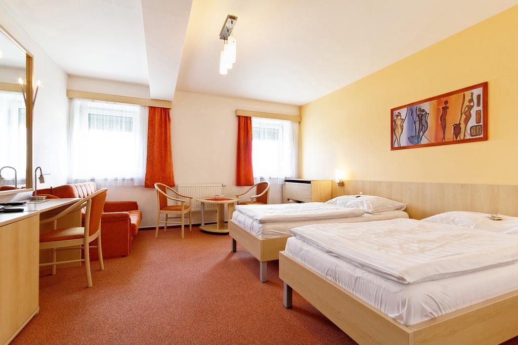 Hotel Senimo Olomouc Exteriör bild